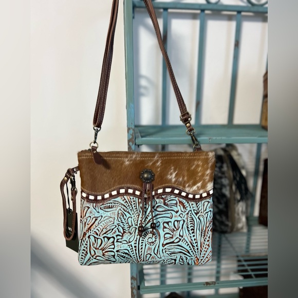 NEW Embossed green leather cowhide Floral Myra Bag ClutchCrossbody Small purse - Picture 7 of 12